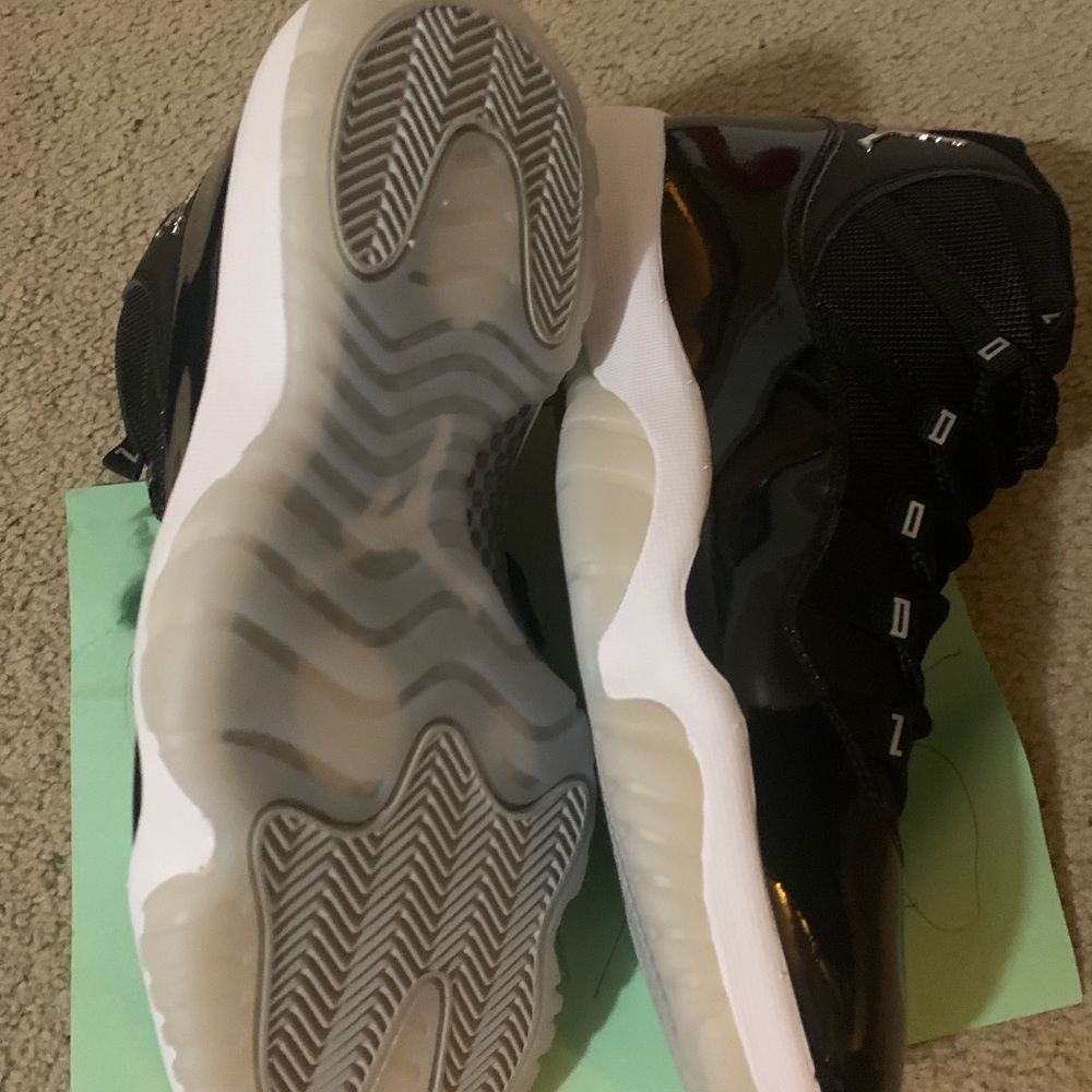 Air Jordan 11 Jubilee - Picture 6 of 6